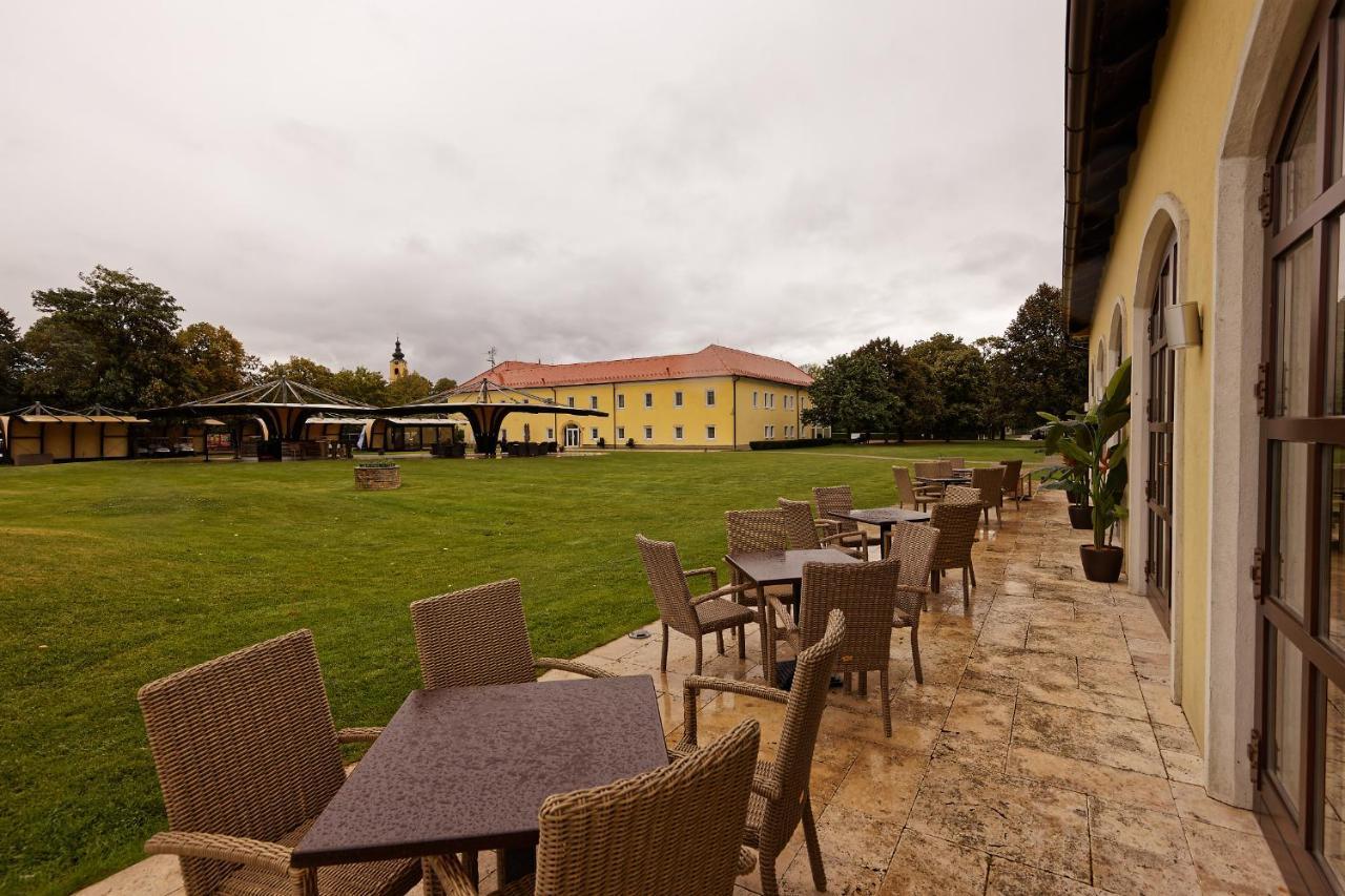 Klaudia'S Hotel & Restaurant At Golf Resort, Bac Samorin Екстер'єр фото