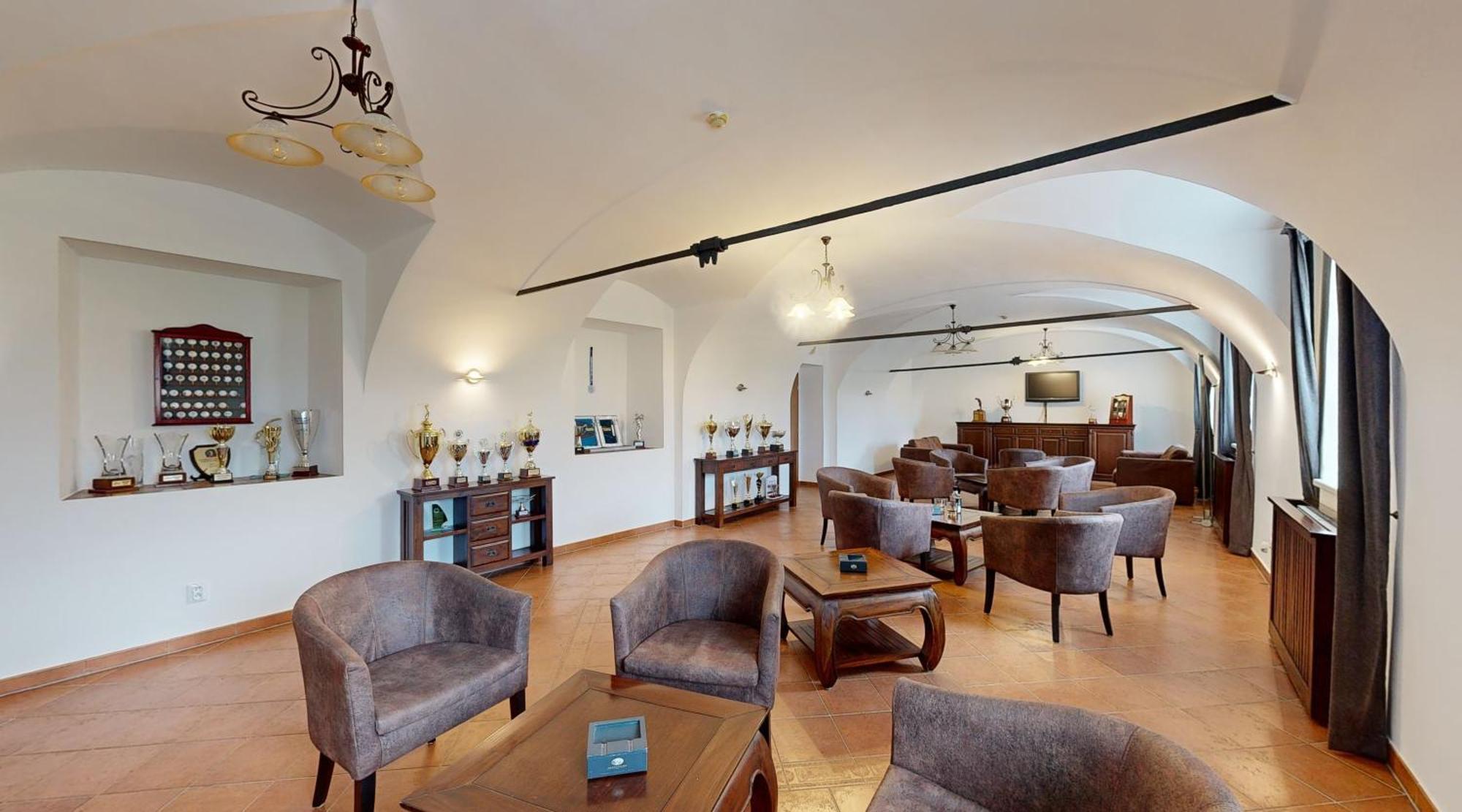 Klaudia'S Hotel & Restaurant At Golf Resort, Bac Samorin Екстер'єр фото
