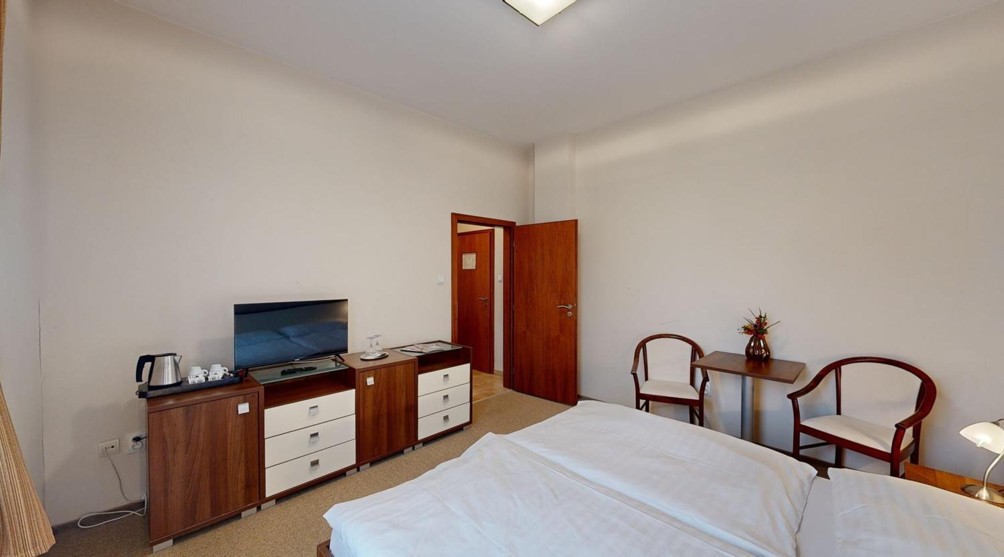 Klaudia'S Hotel & Restaurant At Golf Resort, Bac Samorin Екстер'єр фото