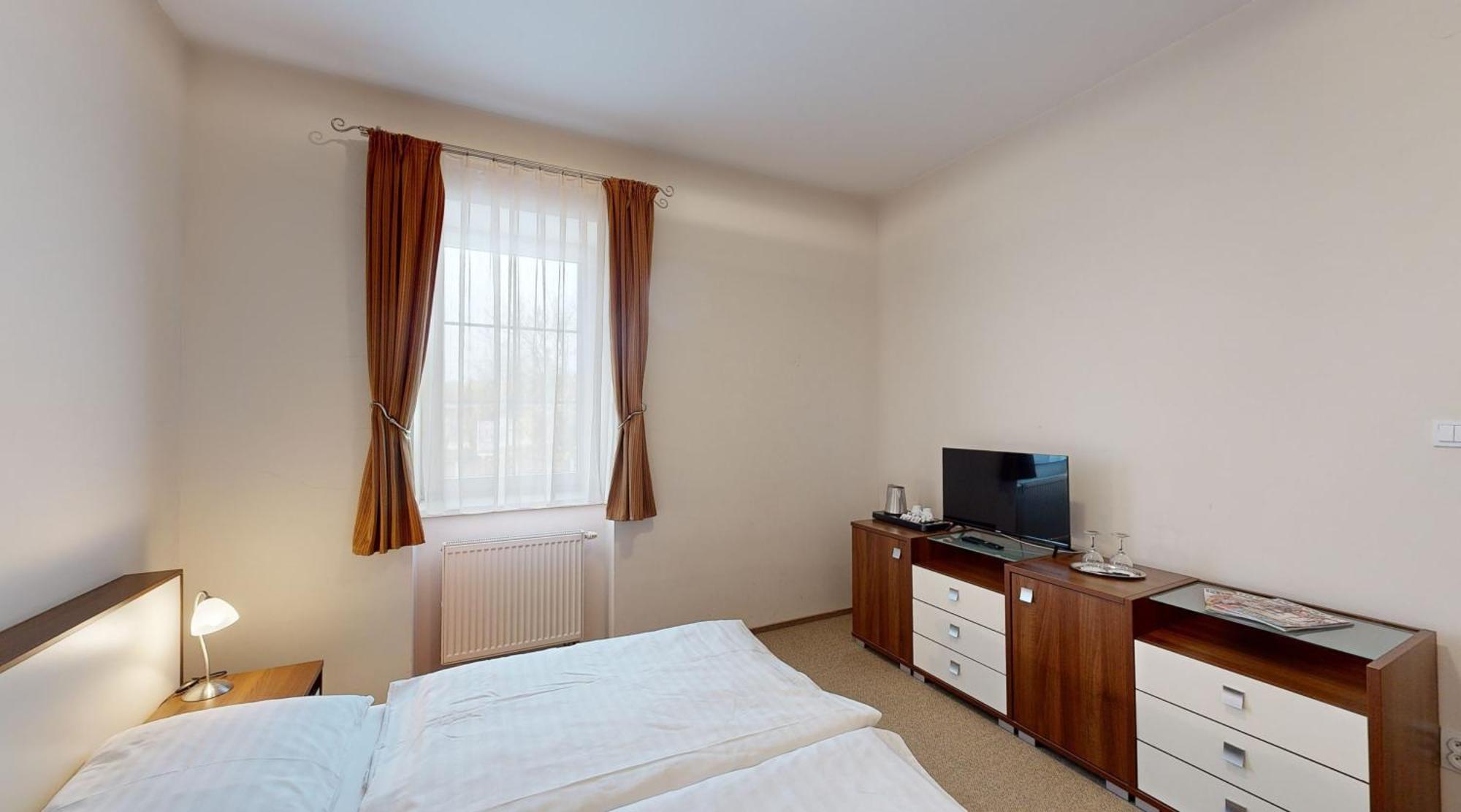 Klaudia'S Hotel & Restaurant At Golf Resort, Bac Samorin Екстер'єр фото