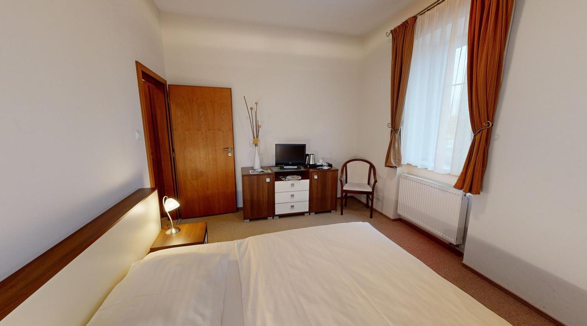 Klaudia'S Hotel & Restaurant At Golf Resort, Bac Samorin Екстер'єр фото