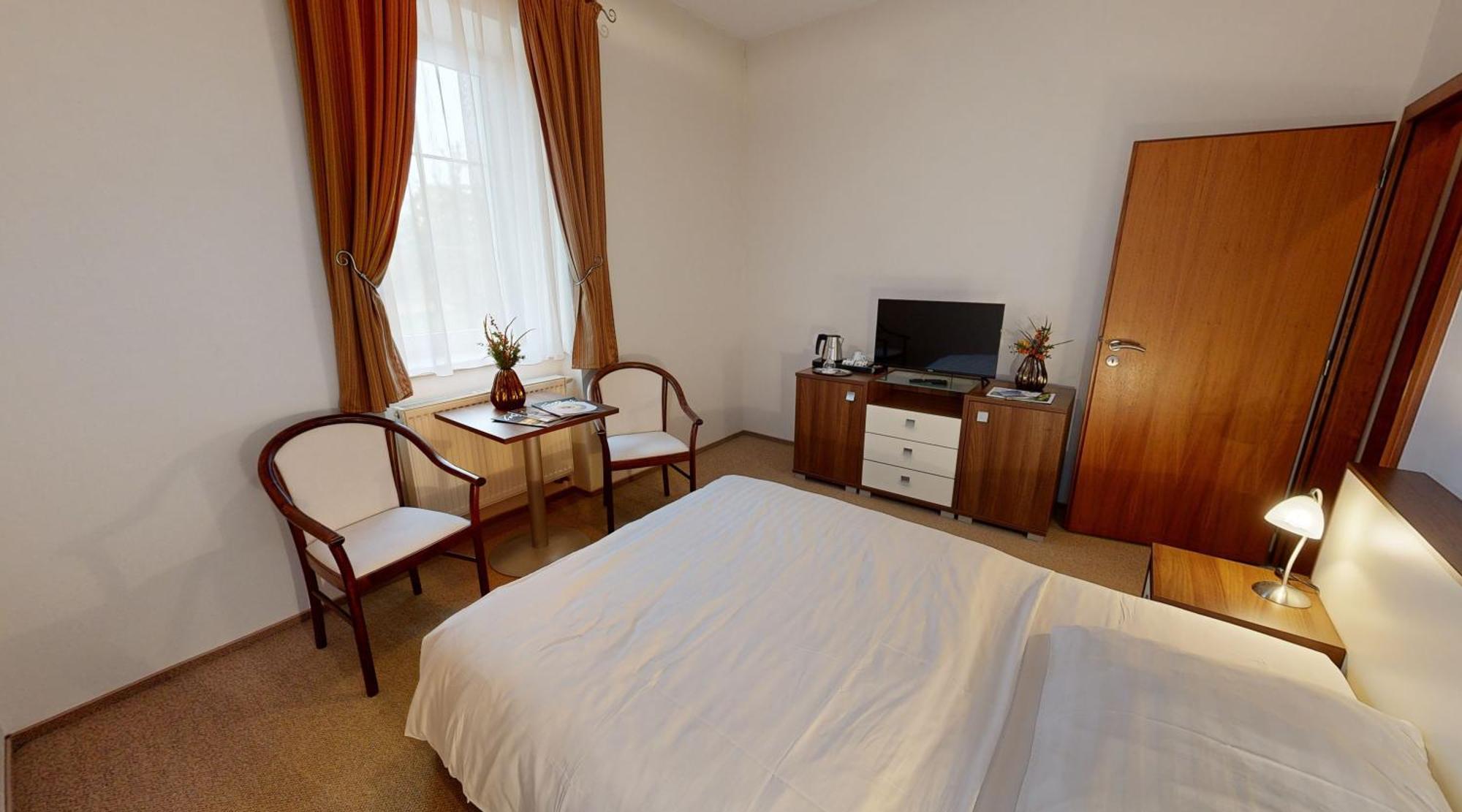 Klaudia'S Hotel & Restaurant At Golf Resort, Bac Samorin Екстер'єр фото