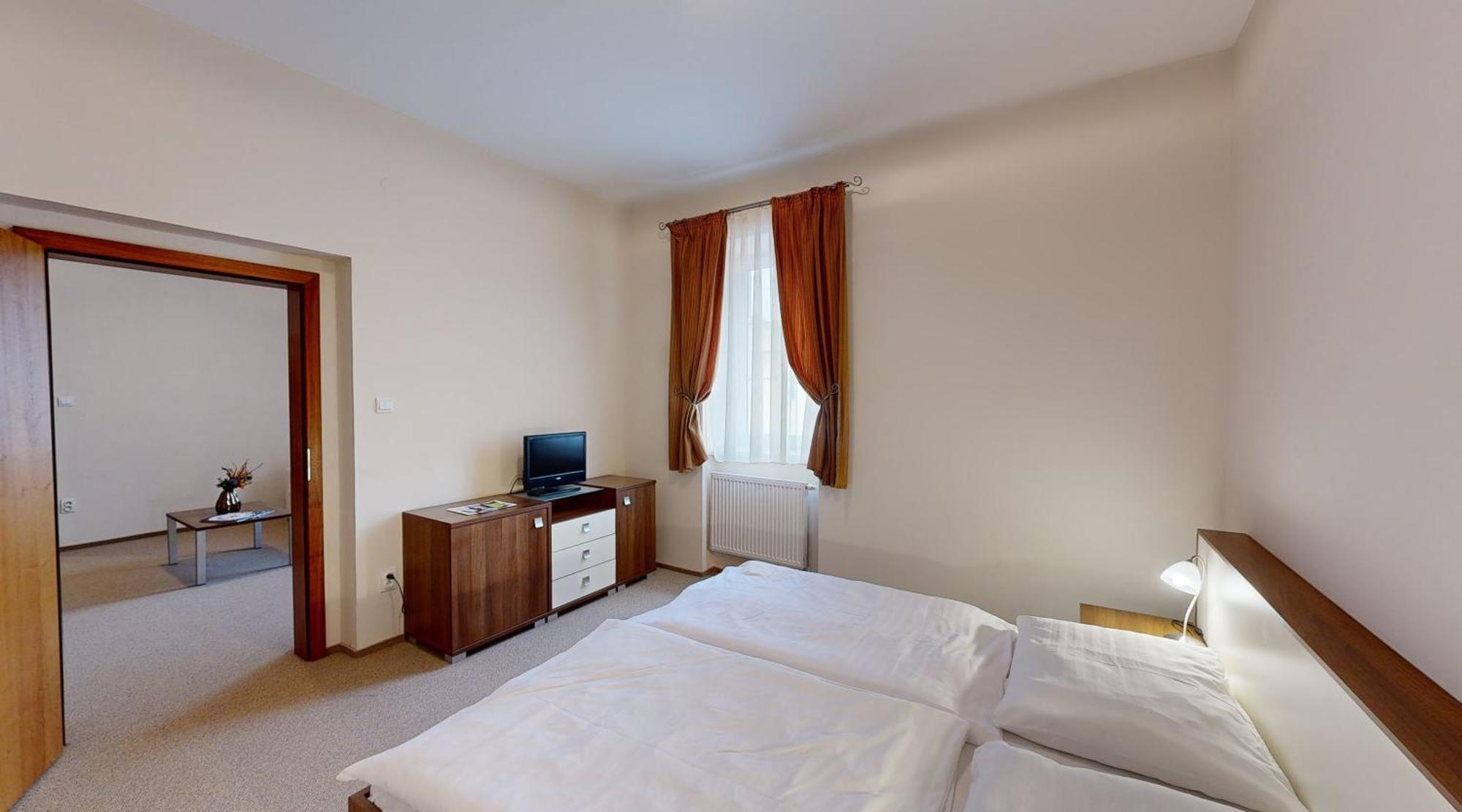 Klaudia'S Hotel & Restaurant At Golf Resort, Bac Samorin Екстер'єр фото